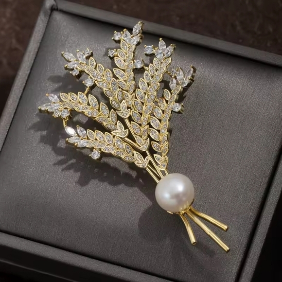 Jewelry - Elegant Gold and Silver Brooch with Pearl Accent